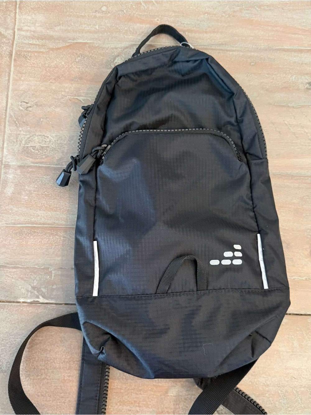 New BCG 50 Oz Convertible Sling Hydration Pack New Black
